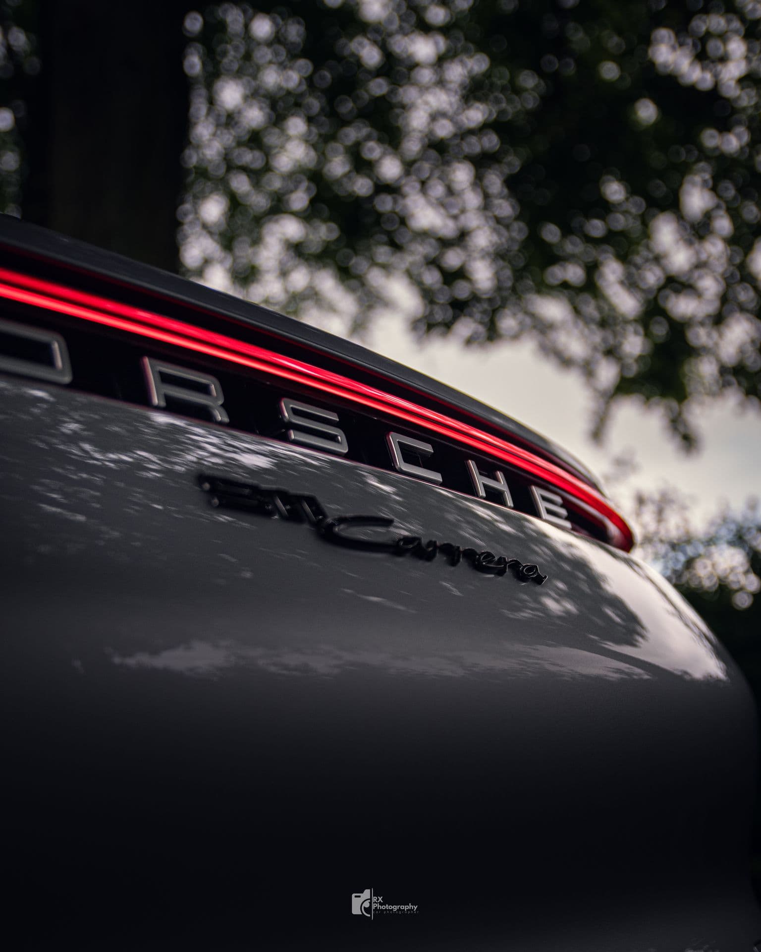 Feu arrière rouge de la Porsche 911 Carrera